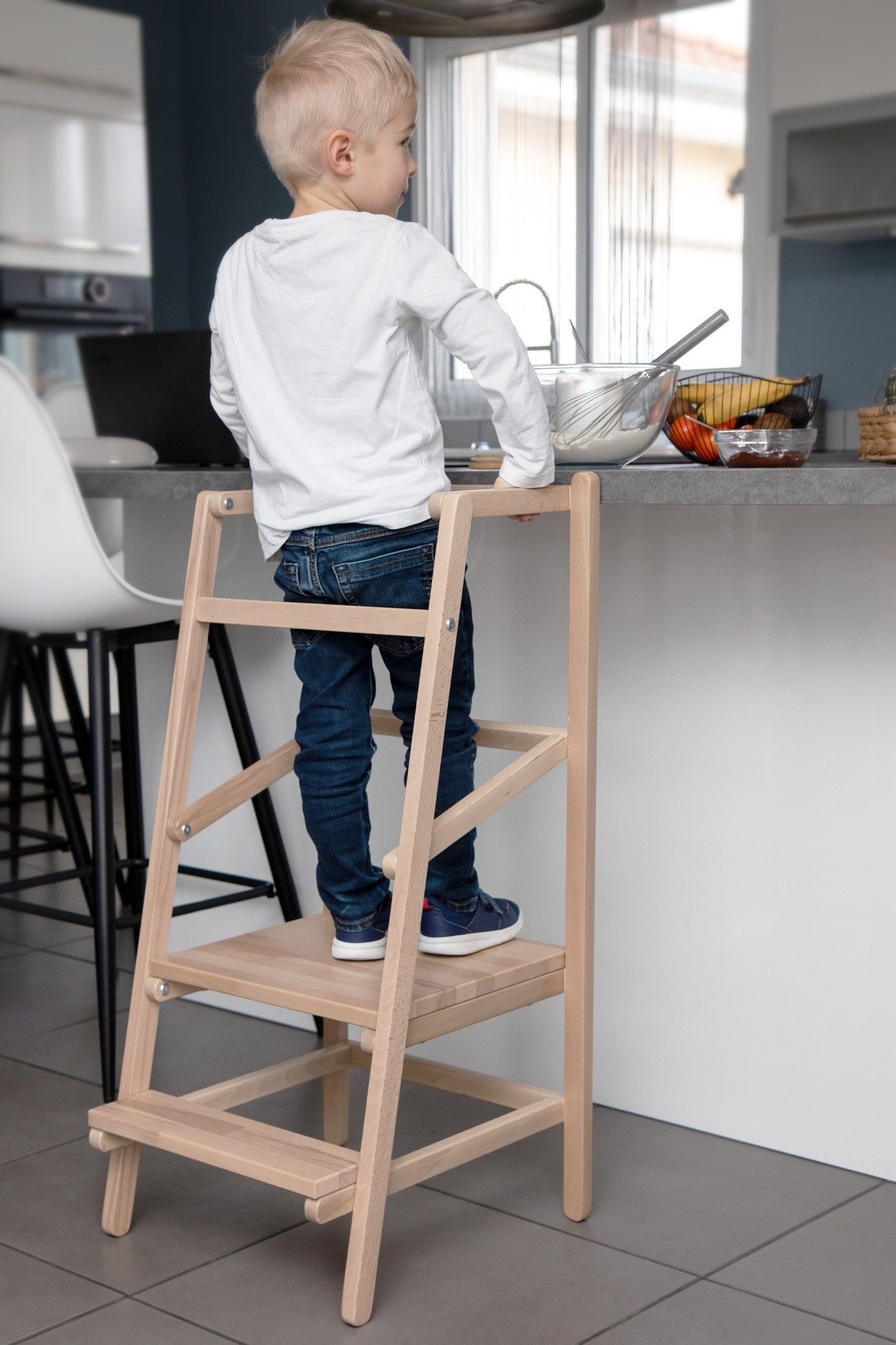 Children's observation/learning tower in raw beechwood