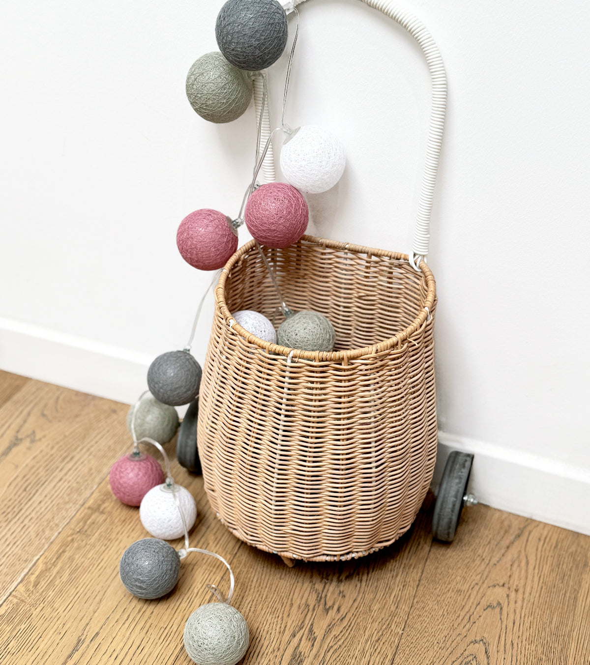 Lighting garland 24 cotton balls (pink, grey) - Decorative interior lighting