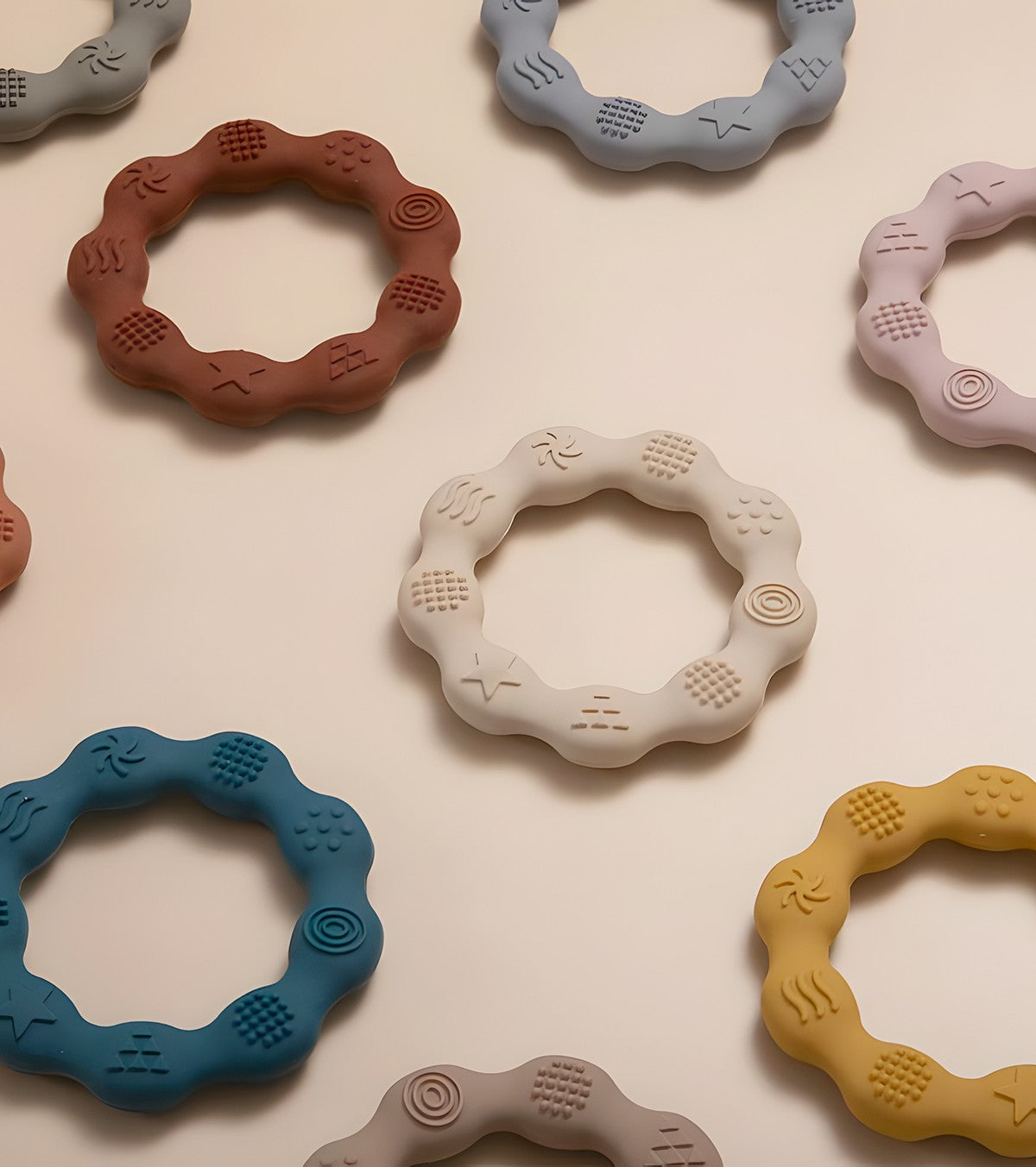 Set of 2 silicone teething rings - pink/beige