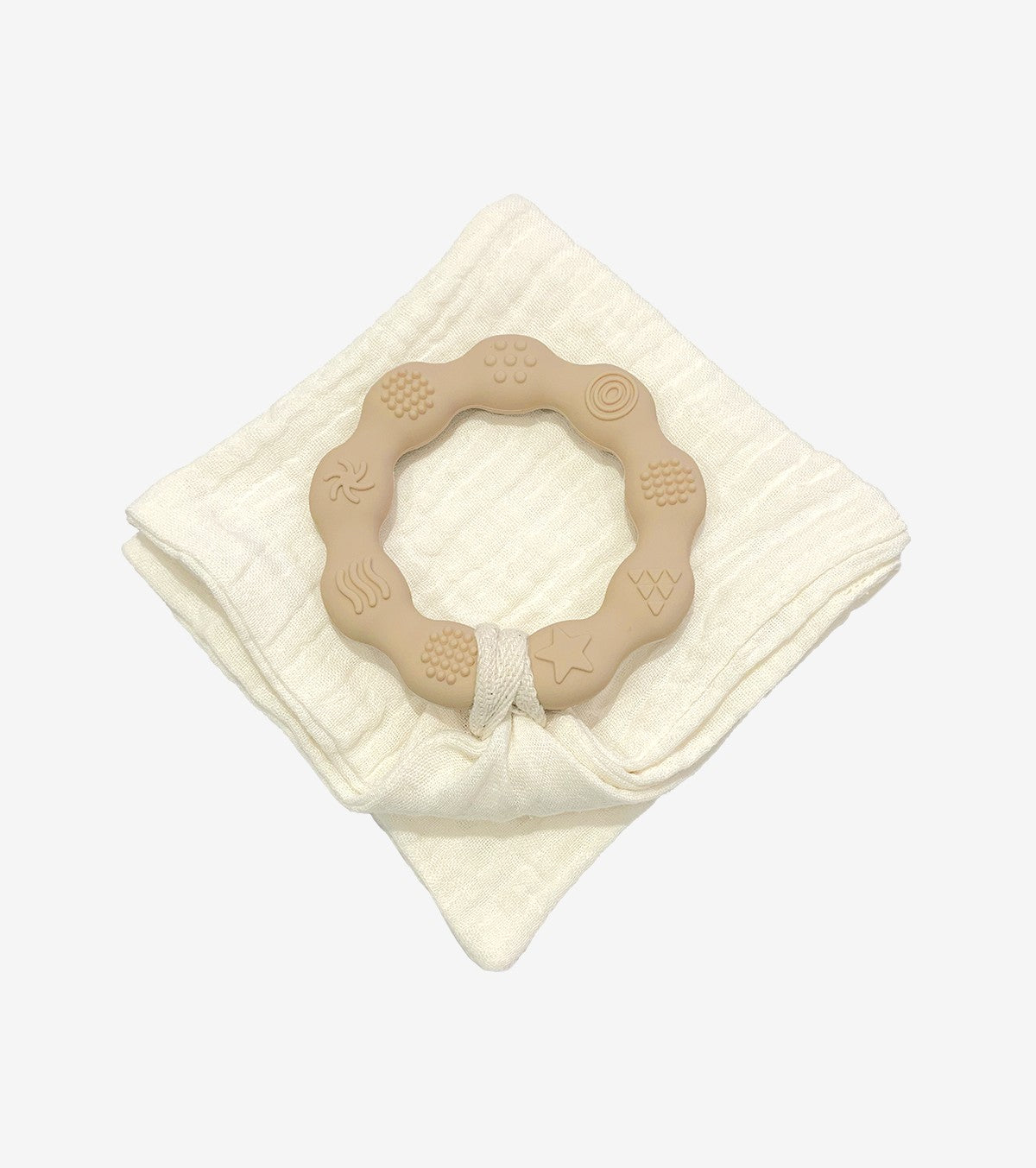 Sand teething ring and diaper