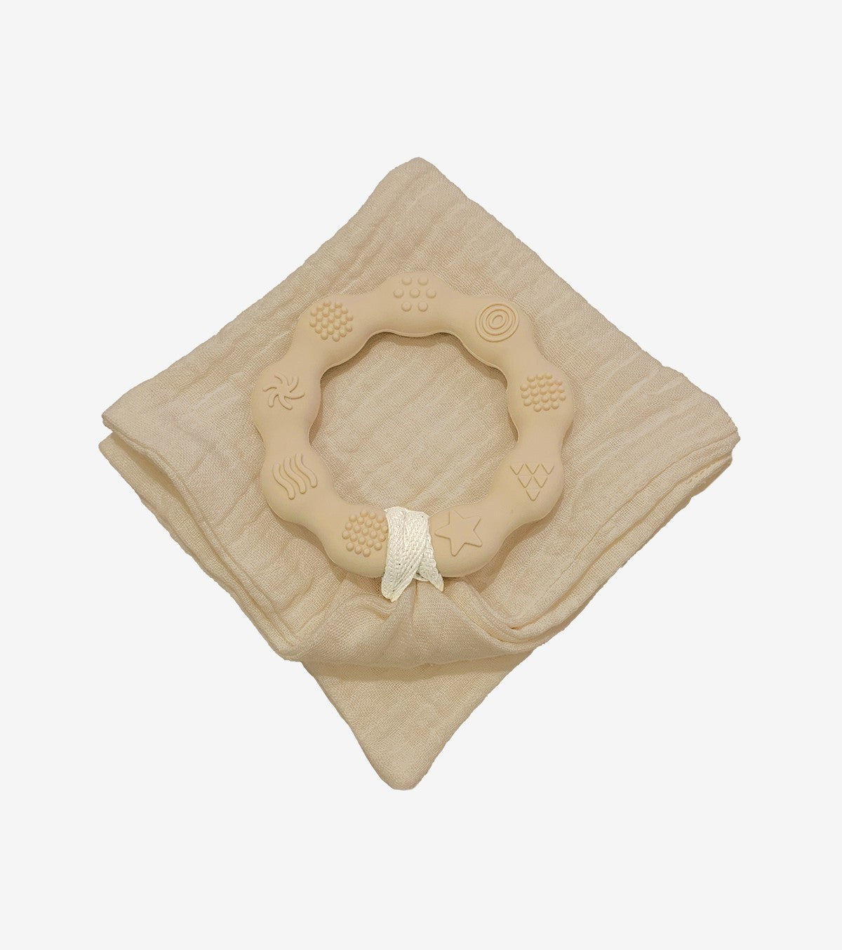 Sand teething ring and diaper